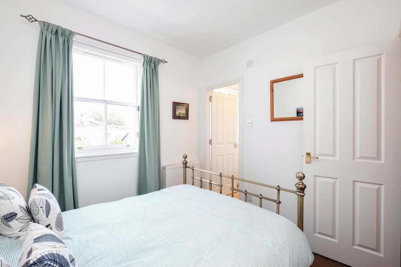 Sea Whisper- Lovely Home In Charming Village Pittenweem Exterior photo